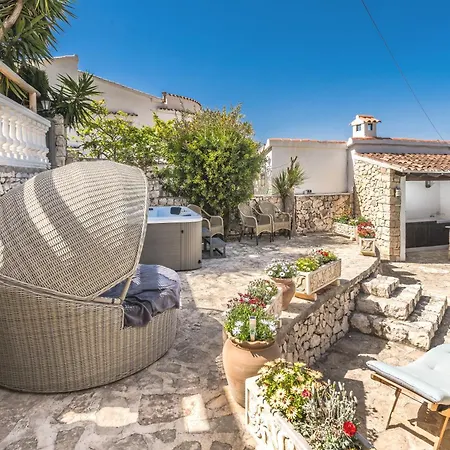 فيلة Beautiful Casa Au Lilas Rosa, Costa بينيسا